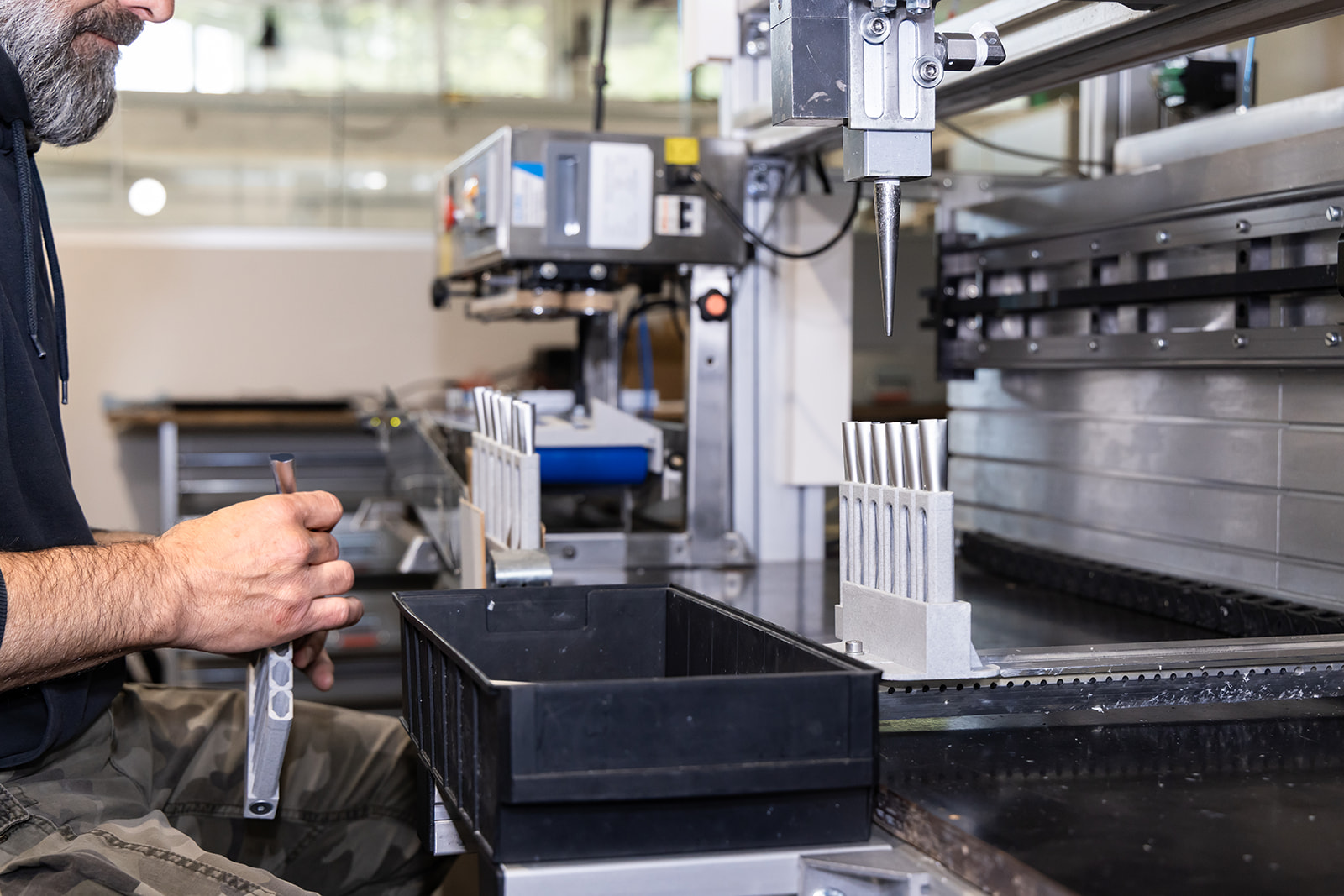 Kleben statt Bohren mit i.GLUESYSTEMS